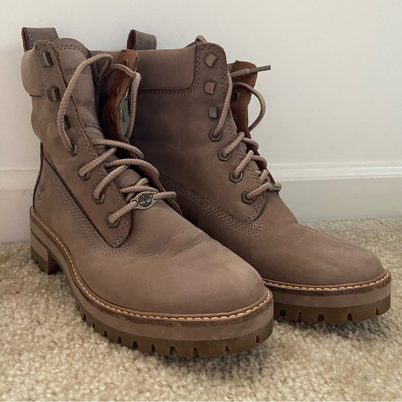 Timberland Courmayeur Boot Women’s 7.5 Taupe/Beige/Tan